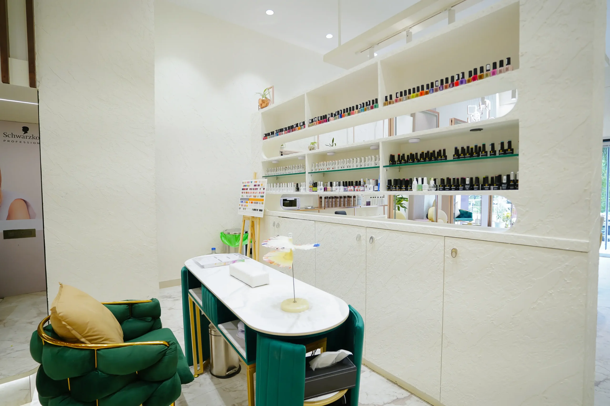 nail section side